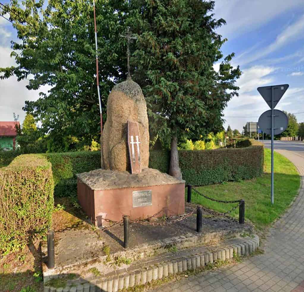 Uszkodzenie pomnika Grunwald w Sędziszowie Małopolskim 