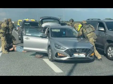 Antyterroryści otoczyli auto w Nienadówce. Dowody w bagażniku