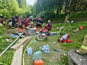 Mężczyzna przysypany w studni.  Dramatyczna akcja ratunkowa w Przysietnicy